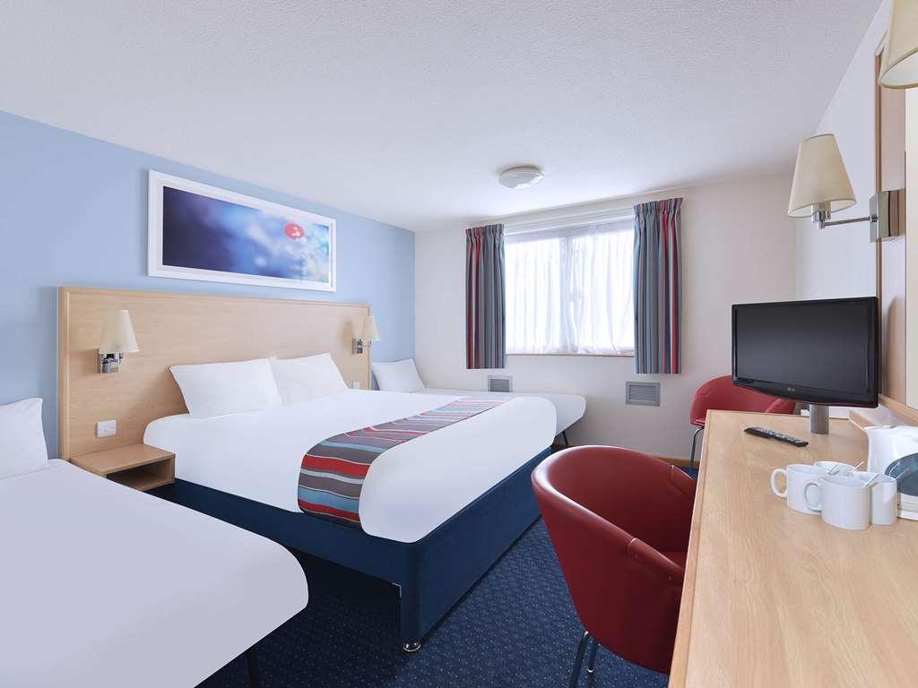 Travelodge Leeds Colton Garforth Chambre photo