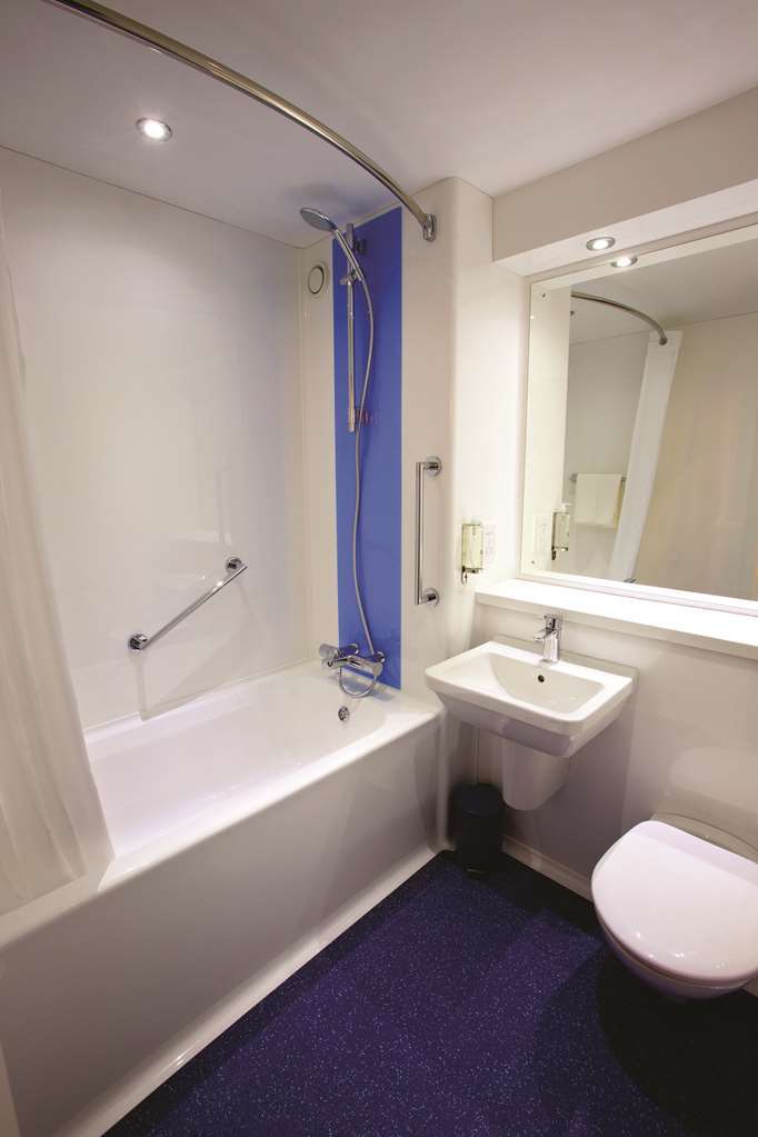 Travelodge Leeds Colton Garforth Chambre photo